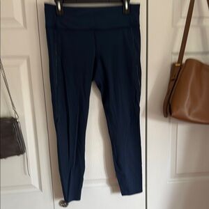 Lululemon Athletica Blue scalloped Leggings